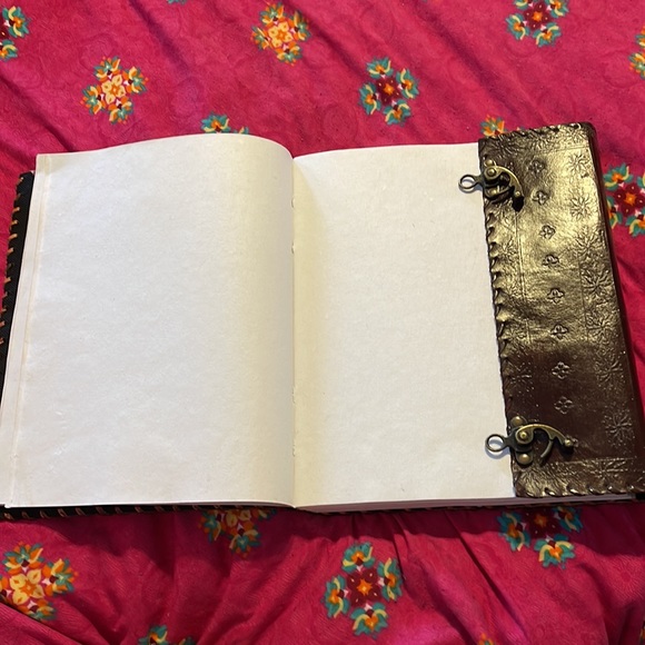 Large Book of Shadows NWOT - Picture 2 of 4